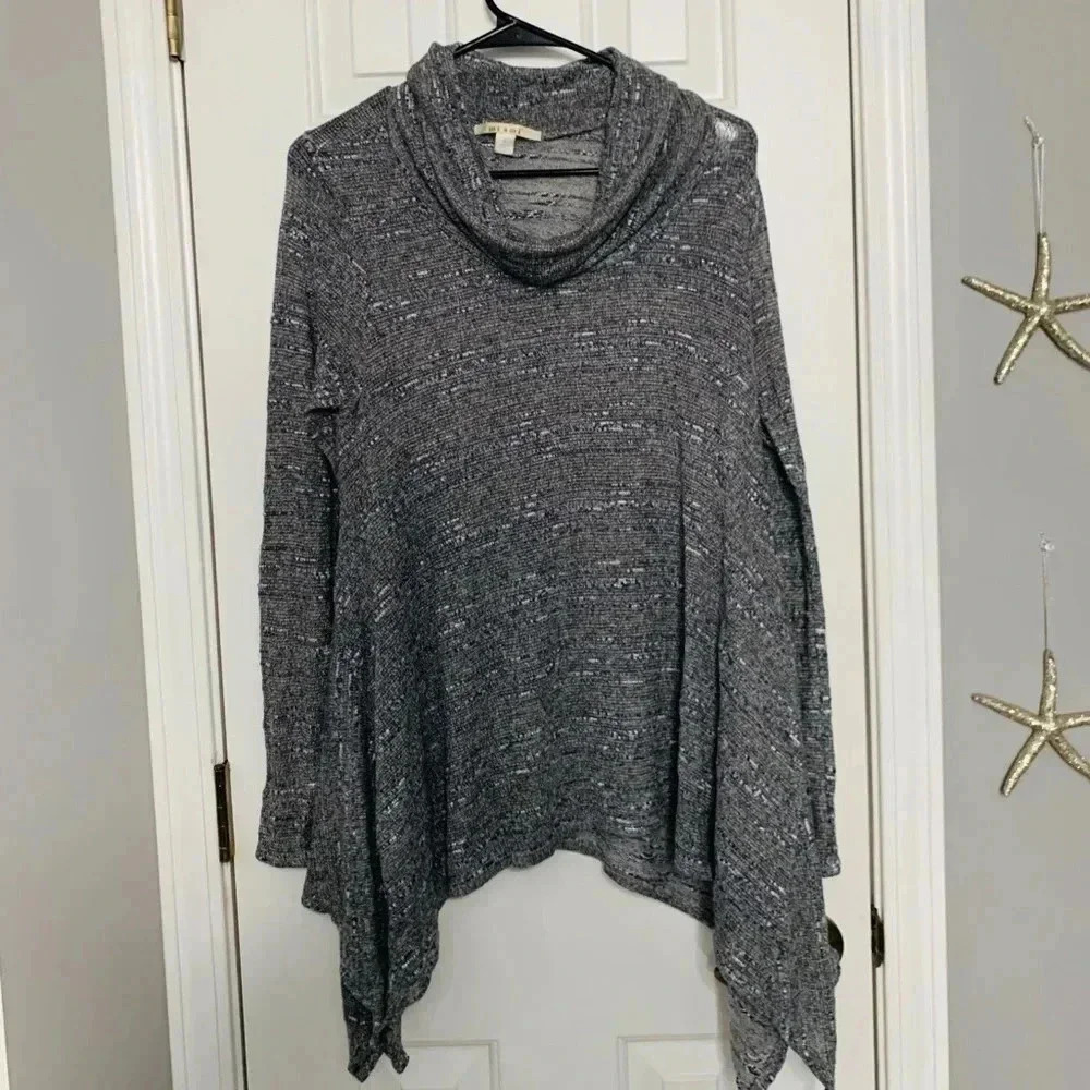 🧽Cowl Neck Sweater